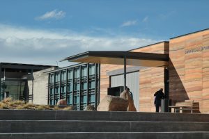 southeast-wyoming-welcome-centre-rammed-earth-4