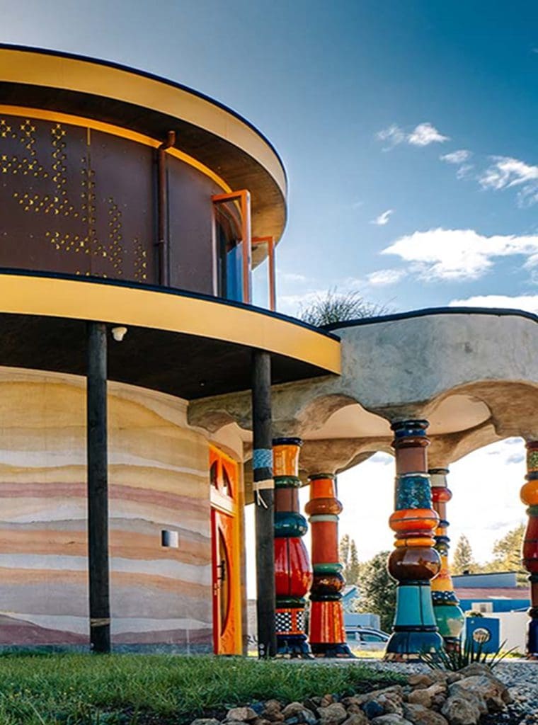 SIREWALL curved wall exterior